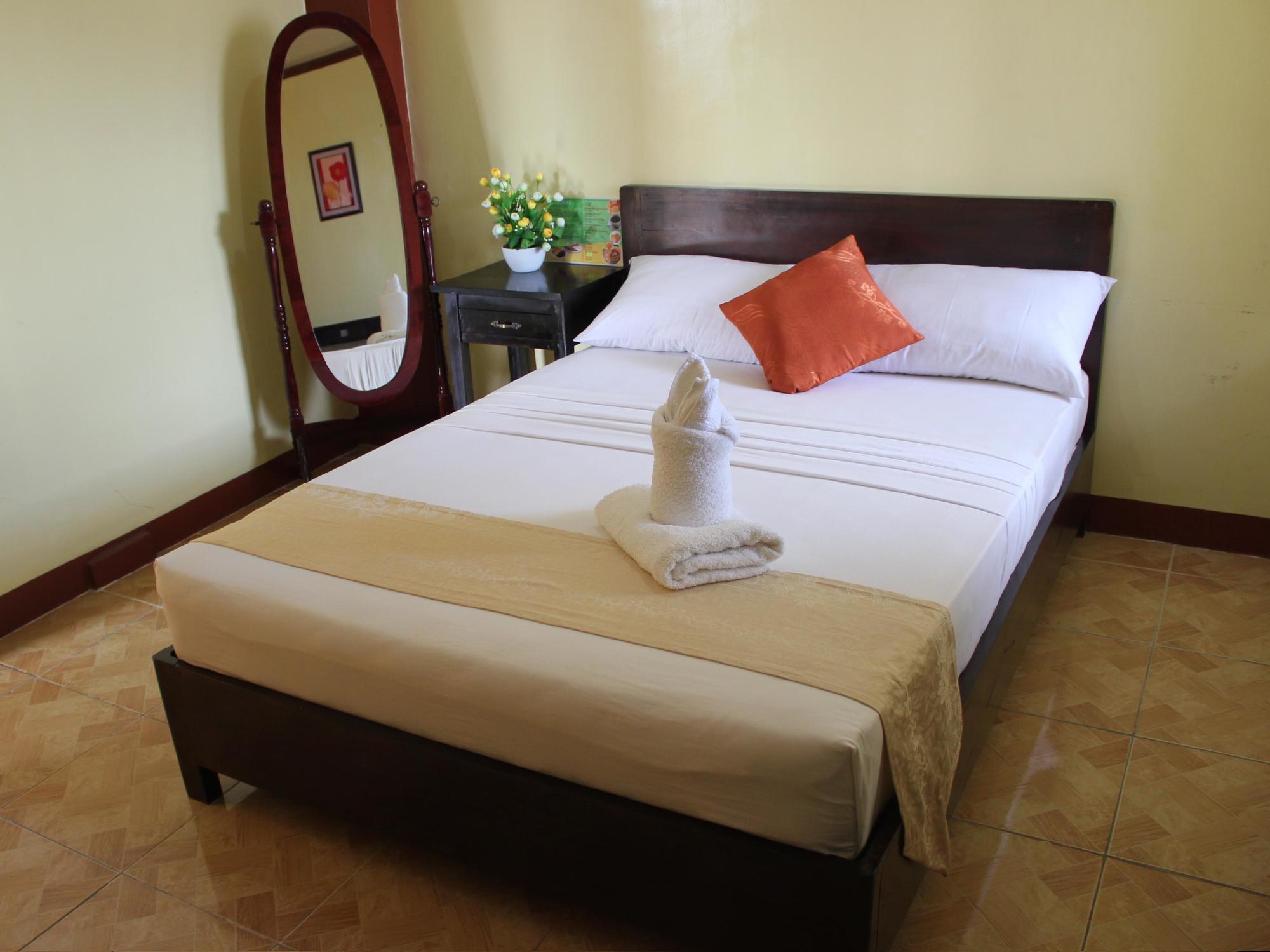 เรดดอร์ซ เนียร์ โกลเดนซารอก ชริน Hotel กาลิโบ ภายนอก รูปภาพ